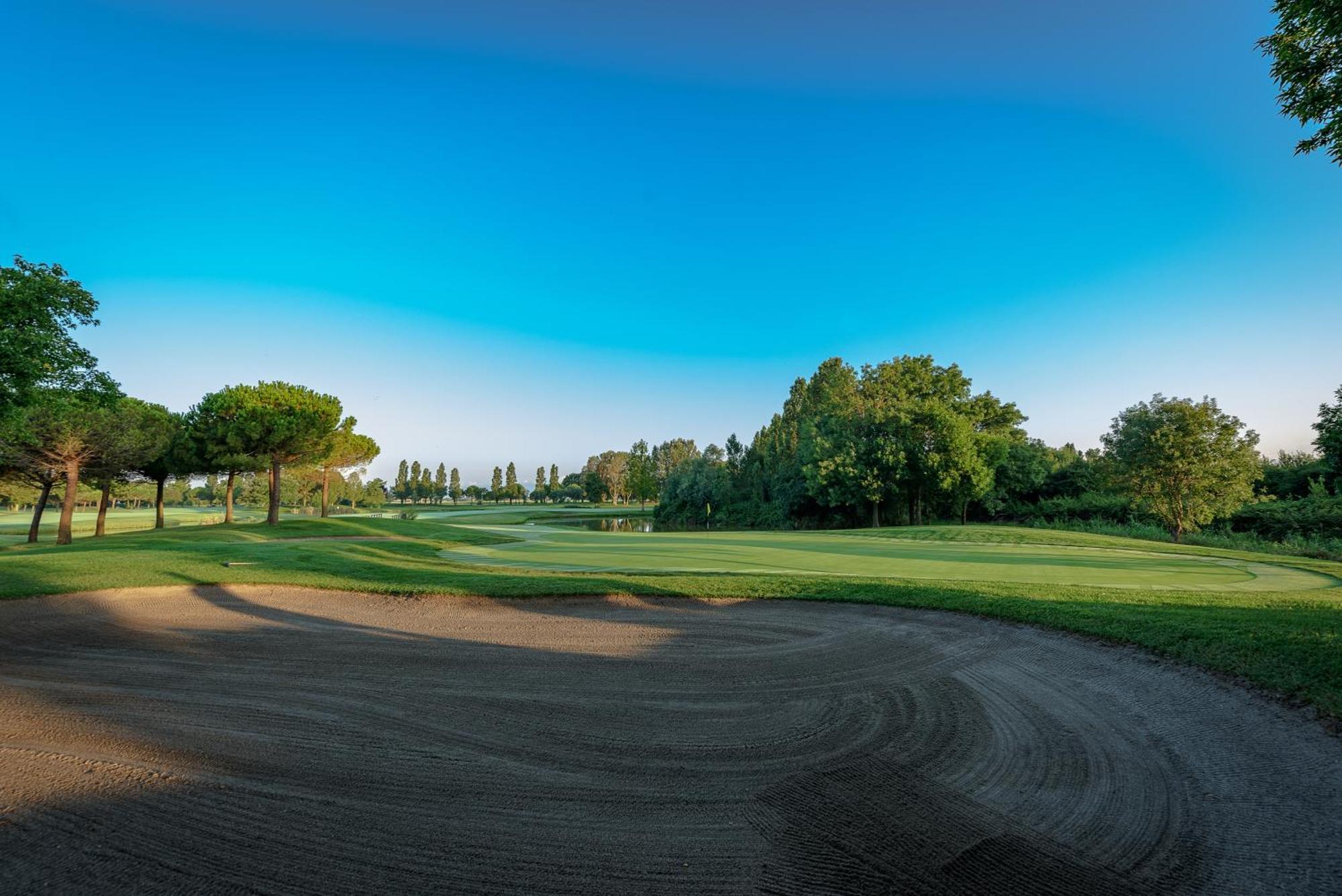 Hotel Golf Inn Lignano Sabbiadoro Exteriör bild