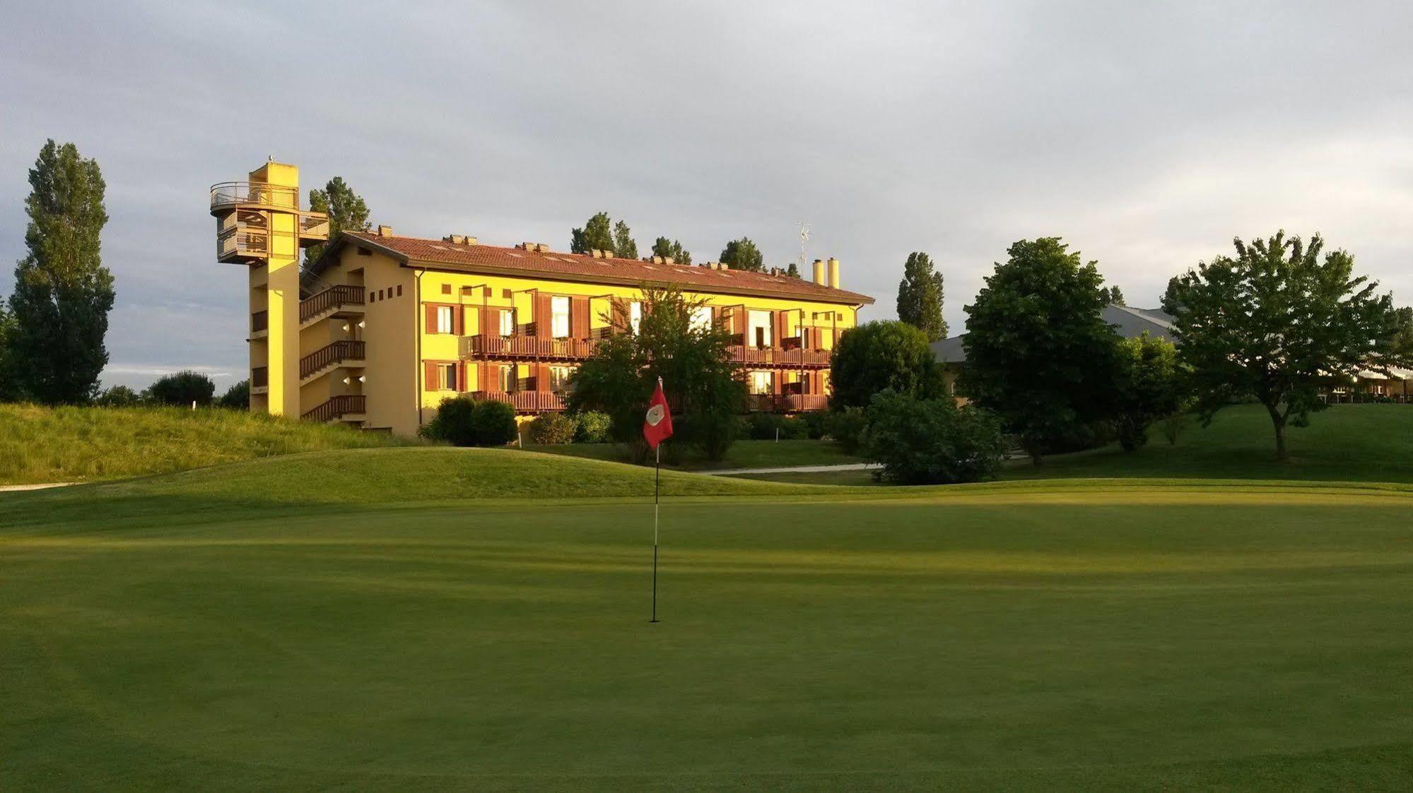 Hotel Golf Inn Lignano Sabbiadoro Exteriör bild