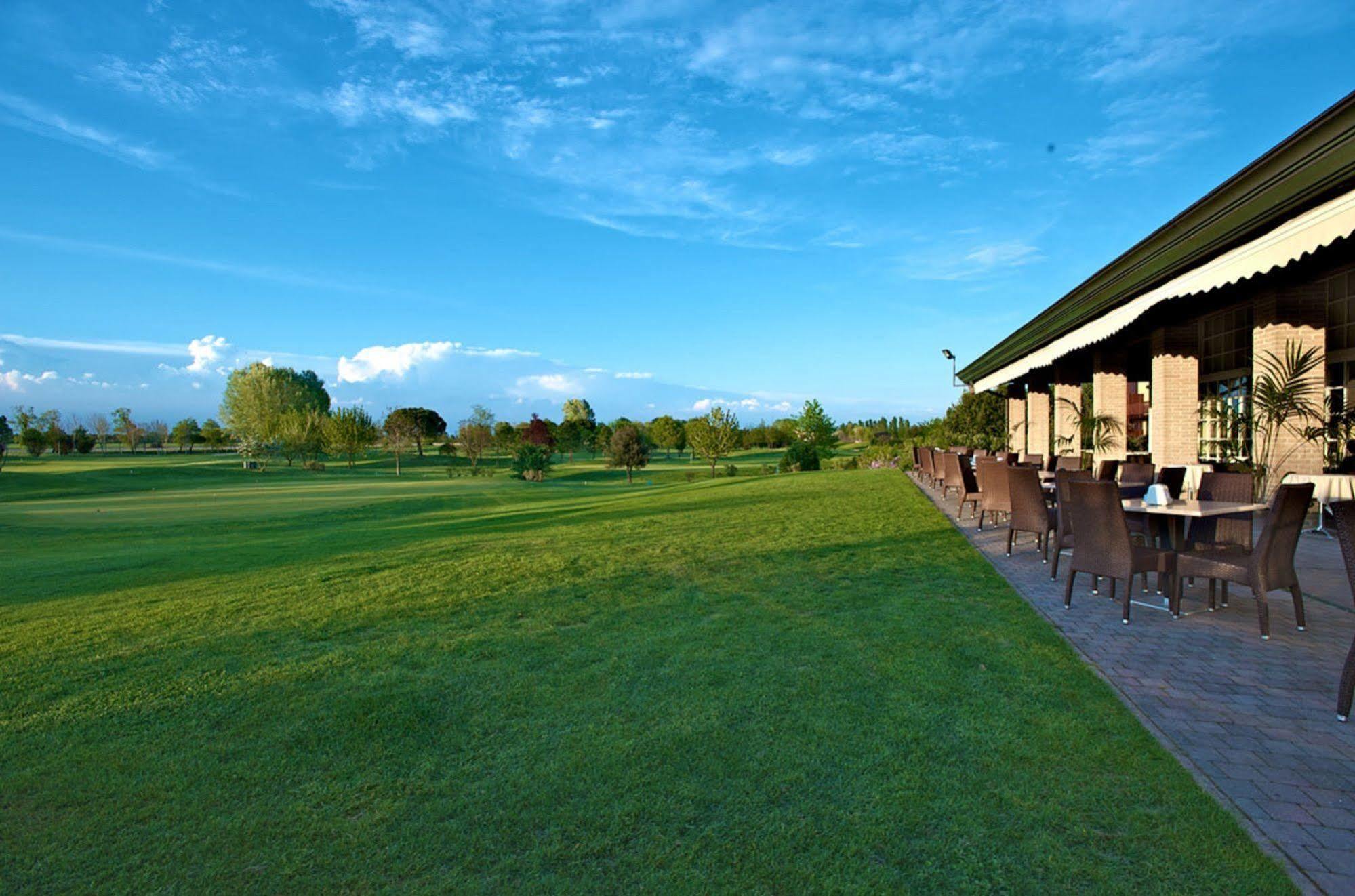 Hotel Golf Inn Lignano Sabbiadoro Exteriör bild