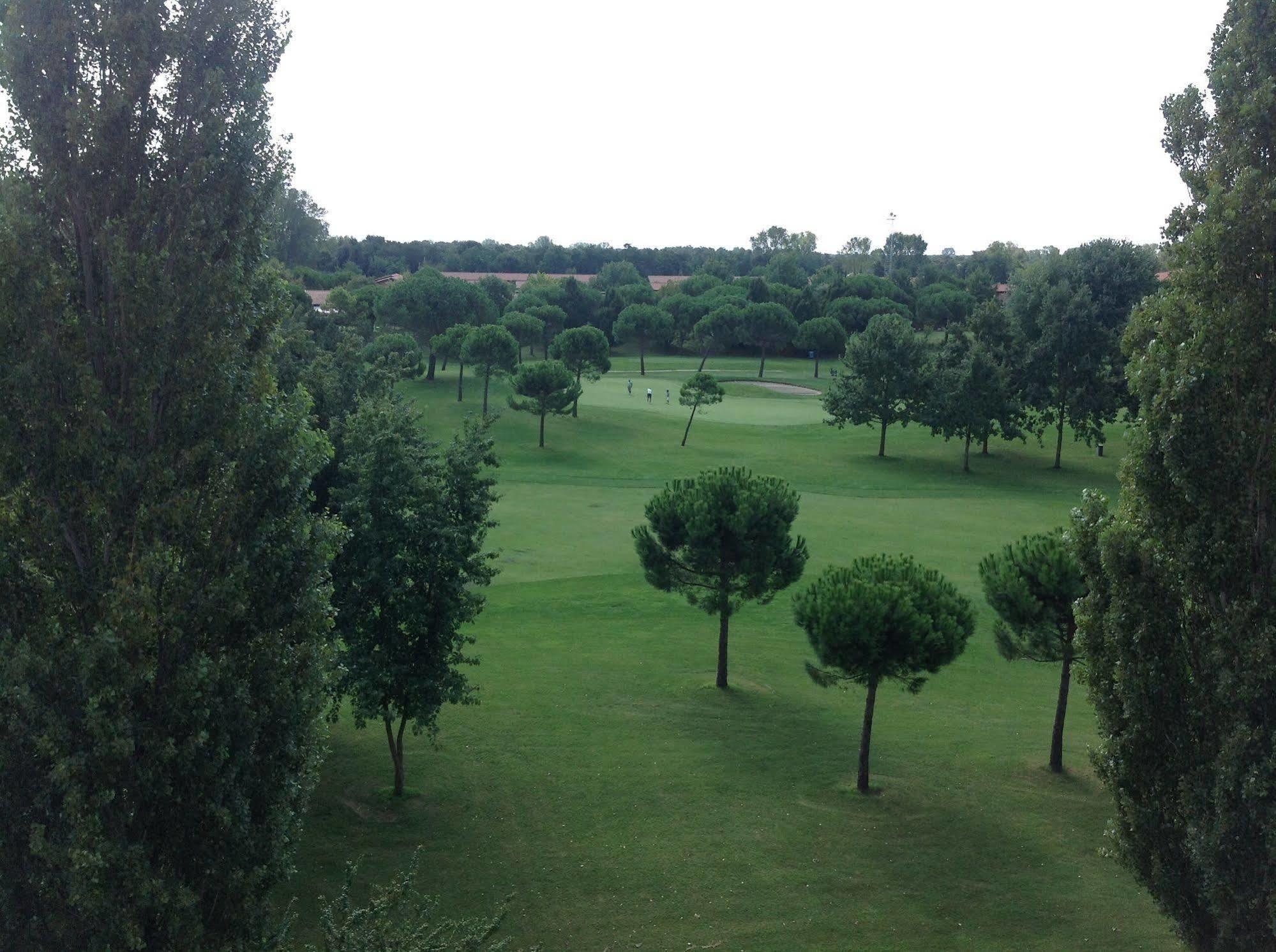 Hotel Golf Inn Lignano Sabbiadoro Exteriör bild