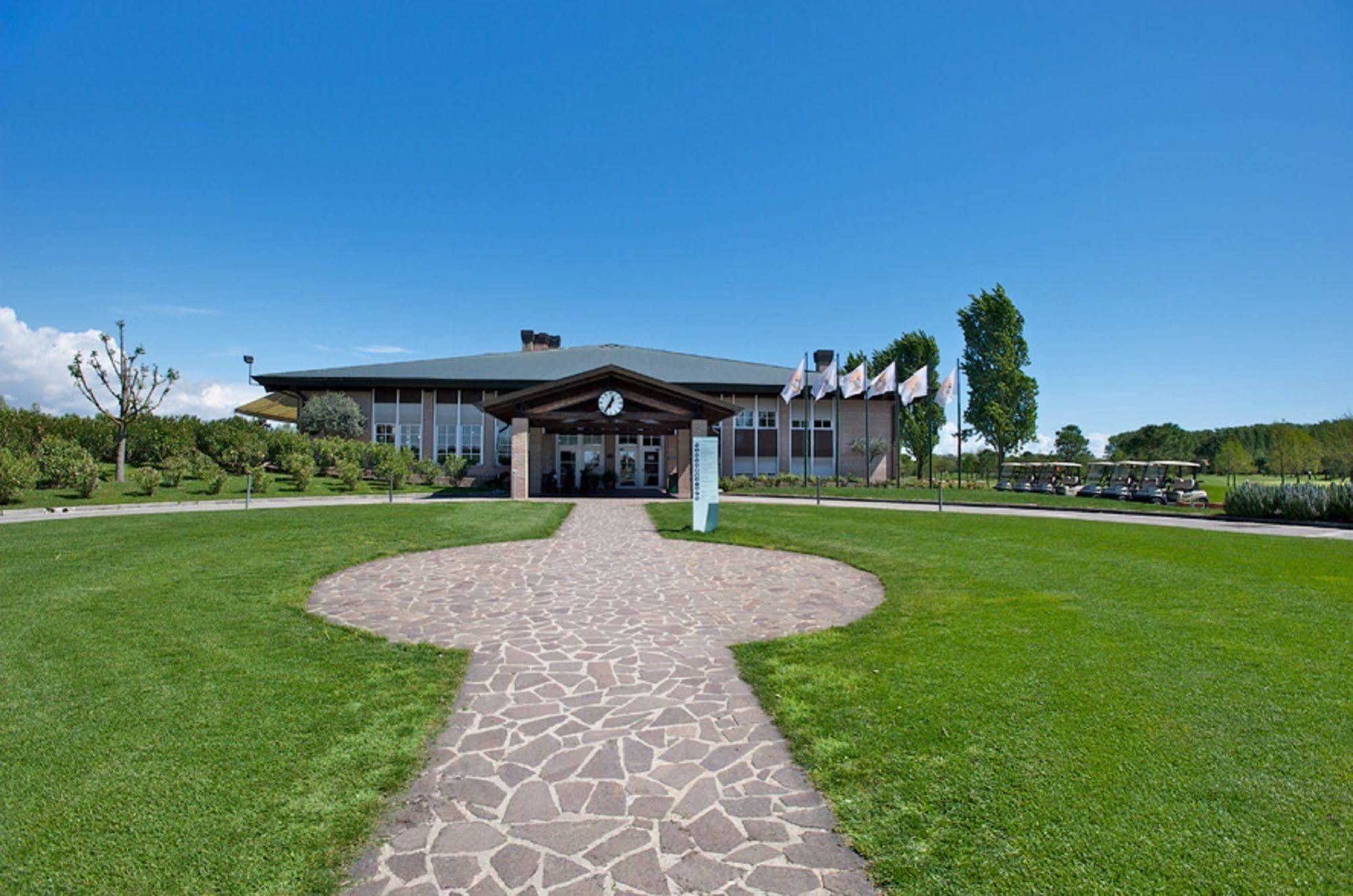 Hotel Golf Inn Lignano Sabbiadoro Exteriör bild