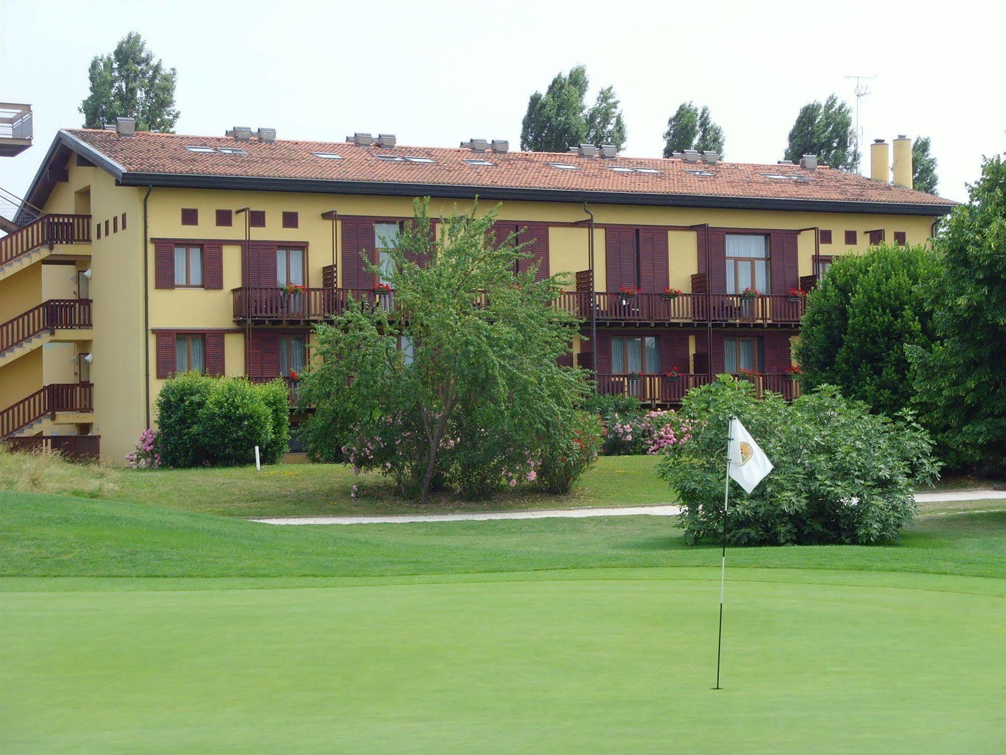 Hotel Golf Inn Lignano Sabbiadoro Exteriör bild